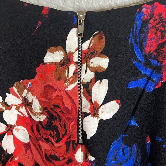 Jules & Leopold flowered short sleeve blouse with zipper in back size Large - Picture 3 of 5